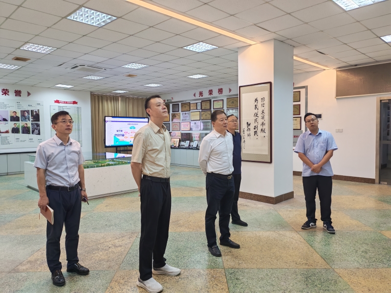 市政協黨組成員高圣華赴朝陽農產品大市場走訪張慶卿委員